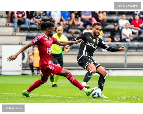 布雷斯特主场力克南特 收获关键三分逃离降级区